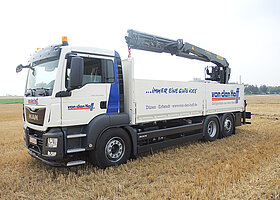 Pritschenaufbau Fabrikat BERTRAM mit Palfinger Ladekran PK 21001 LB auf MAN TGS 26400